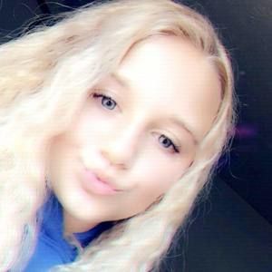 Meet your Posher, Lilly